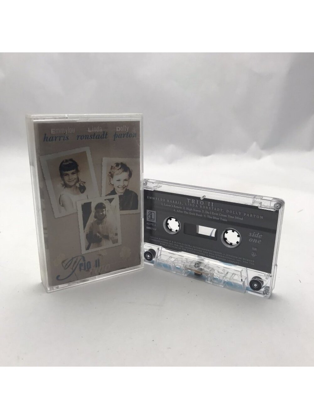 Trio II by Dolly Parton/Emmylou Harris/Trio (Country)/Linda Ronstadt (Cassette,